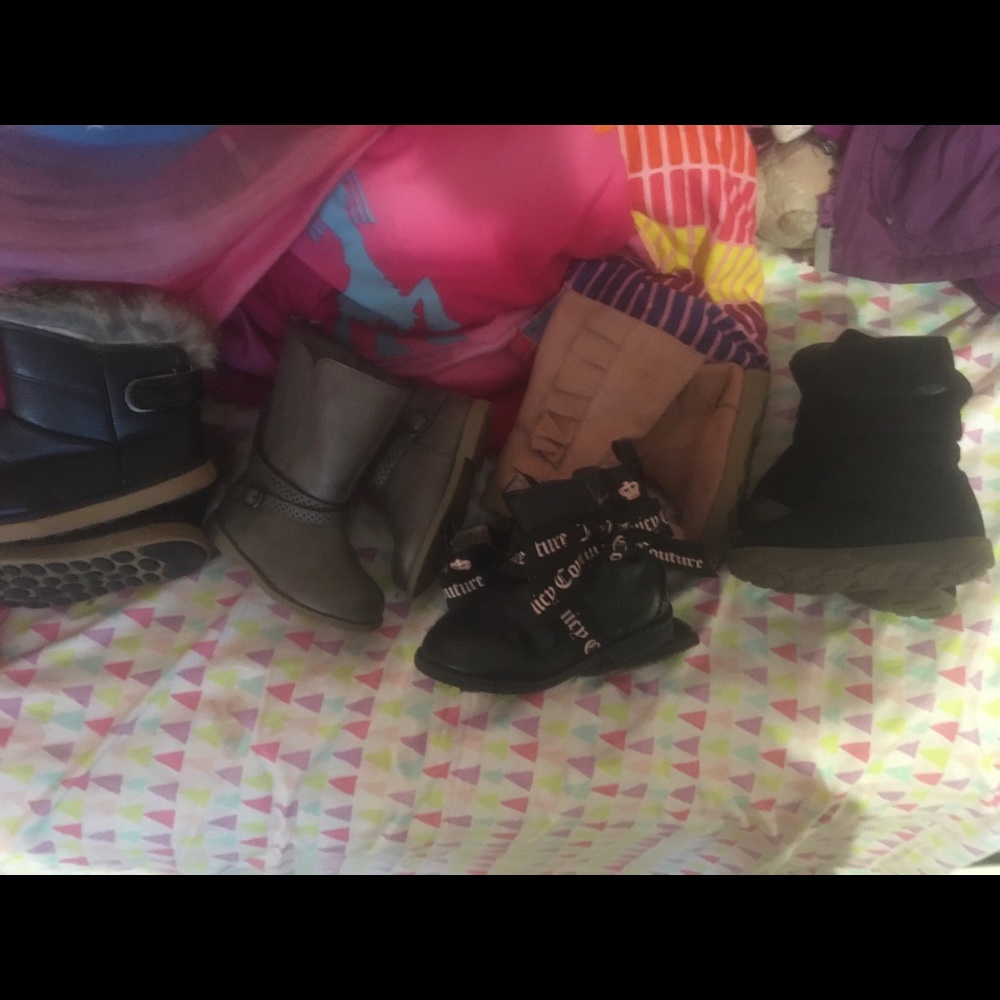 5 PAIR TODDLER BOOTS LIKE NEW 6c